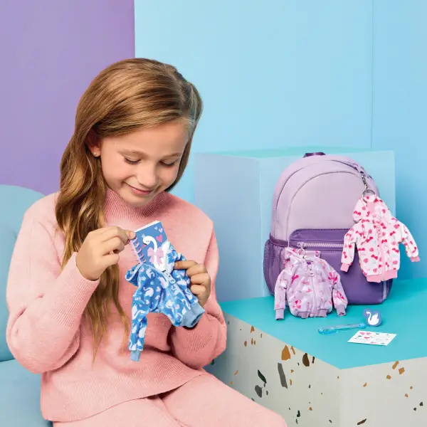 Mini Hoodies with Stationery - Image 11